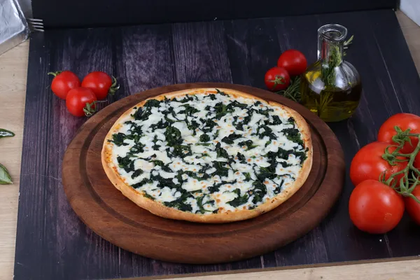 Ispanaklı Pizza