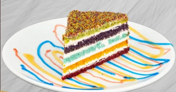 Carnival Cake (Gökkuşağı Pasta)