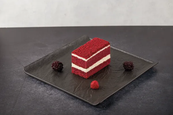 Mono Red Velvet