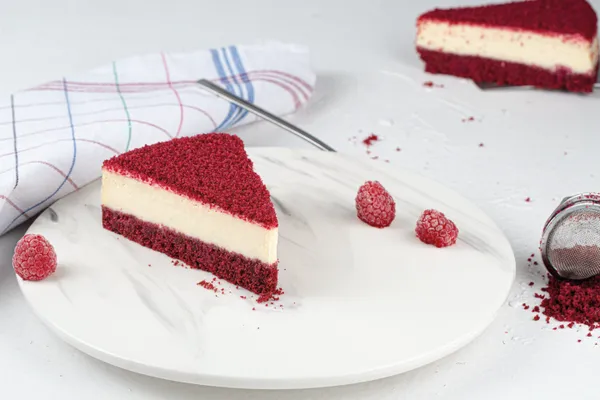 Red Velvet Cheesecake